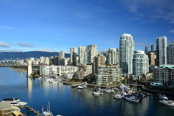 Fototapeta na wymiar Skyline of Vancouver Canada and False Creek 