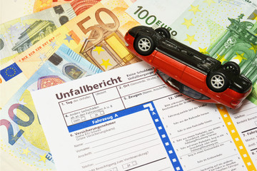 Unfallbericht mit Auto