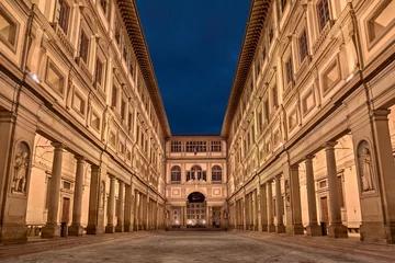 Fotobehang Firenze Florence, Tuscany, Italy: the courtyard of the Uffizi Gallery