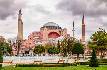Fototapeta na wymiar View of the Hagia Sophia in Istanbul, Turkey.