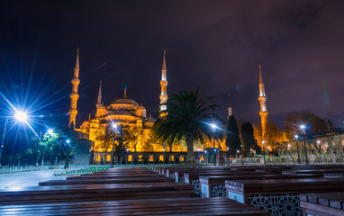 Fototapeta na wymiar The Blue Mosque, (Sultanahmet Camii) in the night, Istanbul, Turkey.