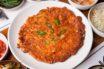 Fototapeta premium Korean-style Kimchi Pancake