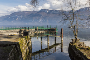 Lac du Bourget - Abbaye de Hautecombe - Savoie.