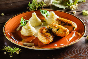 cutlet with mashed potatoes
