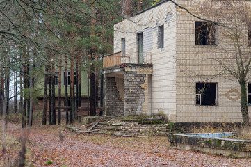 Destroyed building in the woods, Post Apocalyptic.