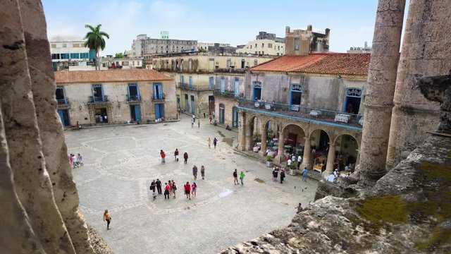 Havana - Plaza de la Catedral - timelapse 
