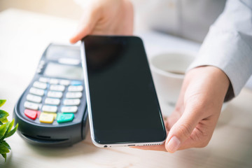 Payment transaction with smartphone