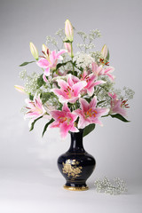vase flowers bouquet floral , fresh beautiful nature