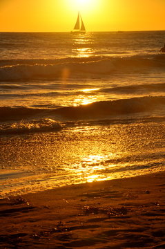 Coucher de soleil orang&eacute;