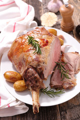 baked lamb leg