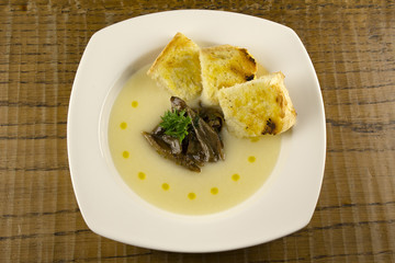 Cauliflower Soup With Mushrooms and Toast