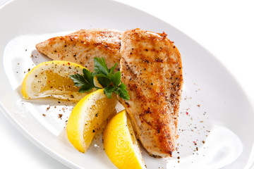 Grilled chicken fillet and vegetables