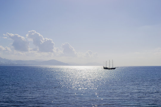 Fototapeta Yacht in the sea 