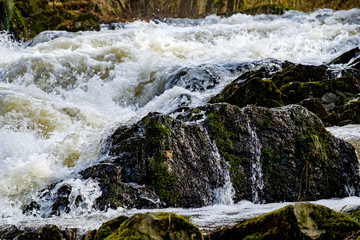 Harz Wasserfall der Selke bei Alexisbad im Harz mit Hochwasser
