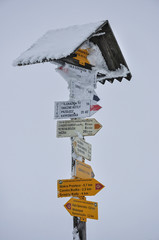 Góry Karkonosze - znak drogowy © Grzegorz Polak