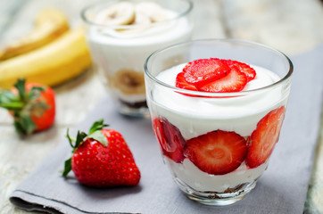 Greek yogurt strawberry and banana parfaits