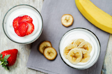 Greek yogurt strawberry and banana parfaits