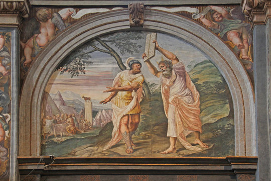 Mos&egrave; infrange le tavole della legge; affresco di Simone Peterzano, Chiesa di San Maurizio, Milano