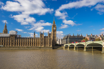 Fototapeta na wymiar Big Ben and Houses of Parliament at suny day in London, UK
