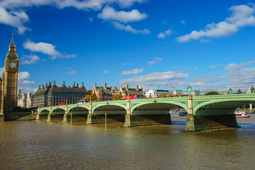 Obraz premium Big Ben and Houses of Parliament at suny day in London, UK