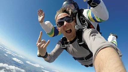 Fotobehang Luchtsport Selfie parachutespringen tandem