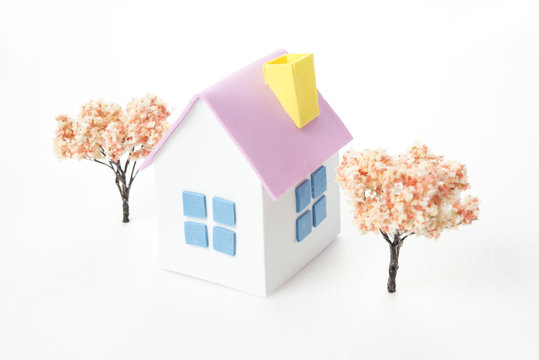 住宅と桜の木の模型