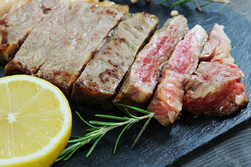 牛肉のステーキ