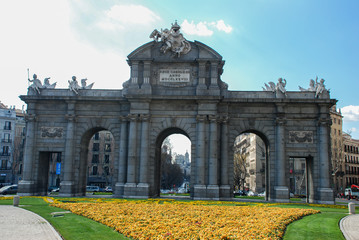 Fototapeta premium Alcala door