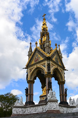 Fototapeta na wymiar Religious statue in London