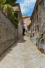 Fototapeta na wymiar old street in Italy