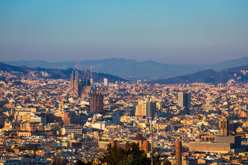 Fototapeta na wymiar Barcelona city skyline with Sagrada familia