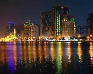 Obraz na płótnie Canvas Night view of Sharjah UAE