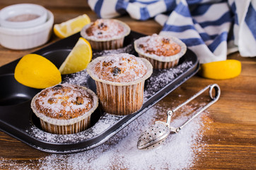 Muffins with raisins