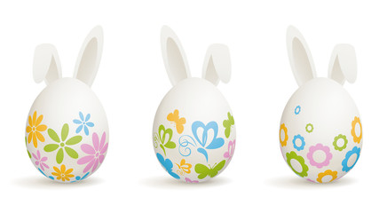 Ostereier bunt bemalt mit Hasenohren