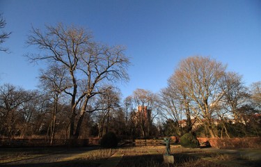 Obraz premium Berlin, Vorfrühling im Stadtpark Steglitz