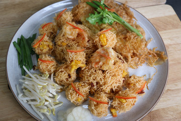 Mixed Crispy Rice Noodle