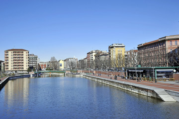 Obraz premium Milano - Anticipo di primavera sui navigli - darsena