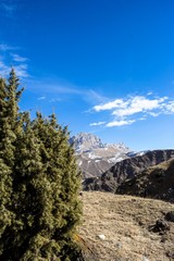 красивый вид на горное ущелье, пейзаж, природа Северного Кавказа