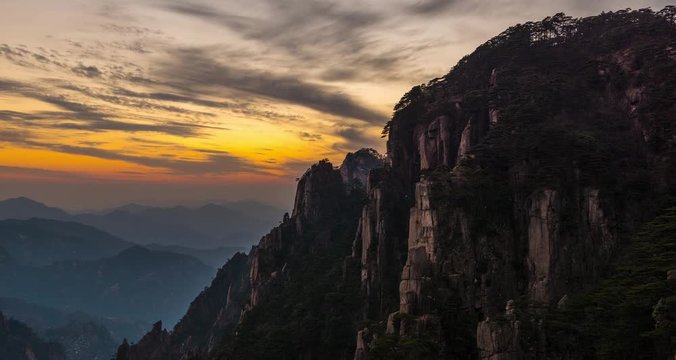 4K Timelapse of Huangshan national park ,Scene of Mist, (Yellow Mountain) Anhui Province, China