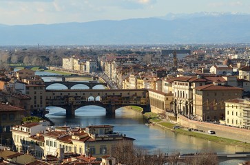 Fototapeta na wymiar Old Bridge on Arno River in Florence, Italy