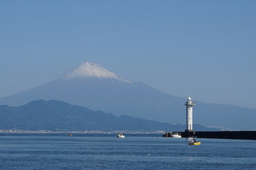 富士山と真崎灯台