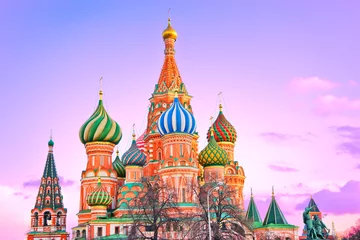 Foto op Plexiglas St. Basil's cathedral on the Red Square in Moscow at dusk. © Javen