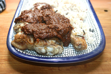 Mexican chocolate mole sauce, spicy chocolate mole, Mexican food, chocolate, coconut, spicy pepper, exotic kitchen, kitchen Islands, chocolate mole with chicken and wild rice