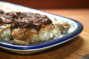 Mexican chocolate mole sauce, spicy chocolate mole, Mexican food, chocolate, coconut, spicy pepper, exotic kitchen, kitchen Islands, chocolate mole with chicken and wild rice