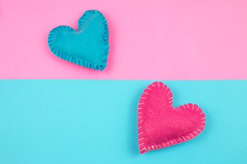 Corazones de fieltro