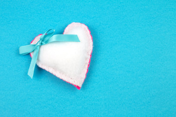 Corazones de fieltro