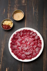  Korean-style raw beef sashimi