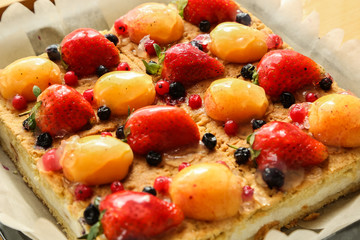 pie with berries