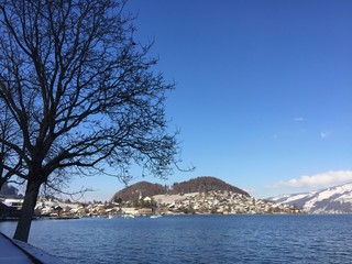 Faulensee am Thunersee in der Schweiz