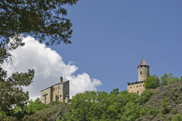 Fototapeta na wymiar Burg Sprechenstein in Südtirol